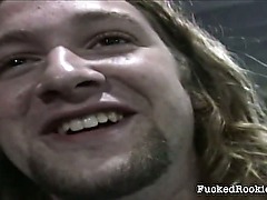 Lovely amateur girl shows off her fucking skills