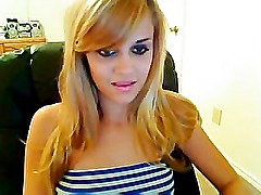 blonde teen dildoing webcam