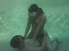  Moaning in Pleasure Underwater!