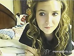 Amelia seduces and masturbate on cam