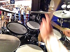 Beat a drum(set)