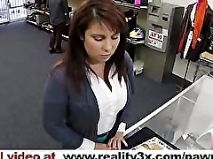 Real Spycam Sex: MILF sells her husbands stuff for bail $$$
