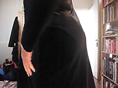 Buttlegs showing her white plump assballs