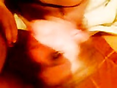 rubia haciendo un pete