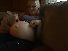 Belly Button 28 Weeks