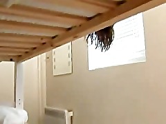 Roxy Flower gives a harsh handjob