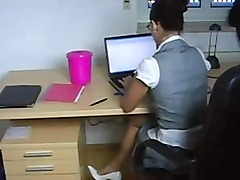 Amateur sex in the office