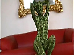 Flexi Sophie in spandex like a snake (clip)