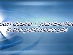 Dawn Desire and Jasmine Fleur in pantyhose