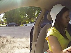 Amateur gal London Smith nailed in a car