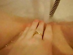 Amateur Bath Water Masturbation