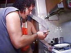 Porca italiana in cucina italian amateur fucked in kitchen