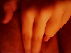 Teen fingering herself