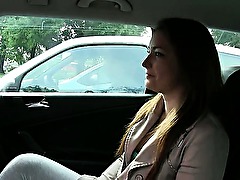 Pierced pussy amateur fucked in taxi