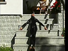 Outdoor rubber doll (clip)