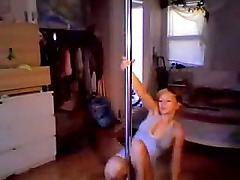 Homemade striptease with hot babe