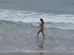 Amateur fuck on beach